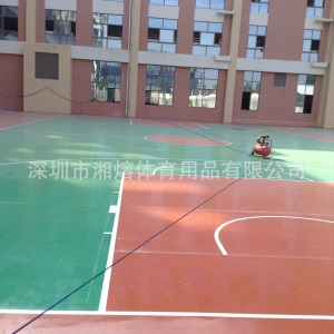 适用于学校运动场操场塑胶跑道胶水塑胶卷材预制型橡胶跑道建设施