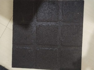 幼儿园户外橡胶地垫地胶学校篮球场塑胶跑道健身房室内运动地板