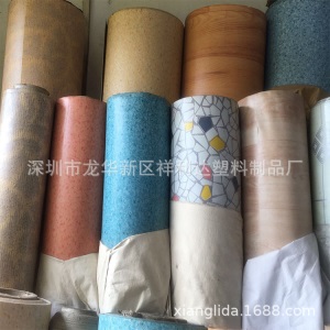 地板革PVC运动地板家用地板耐磨防水防火抗老化耐腐蚀塑胶地板