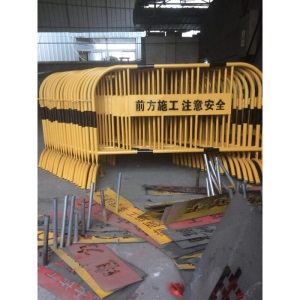 施工围栏工地围挡工程安全防护栏市政道路交通隔离栏警示栏杆交通防护防撞栏杆