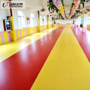动联无界幼儿园舞蹈室地胶室内教室走廊地板环保儿童彩色PVC塑胶防滑地垫